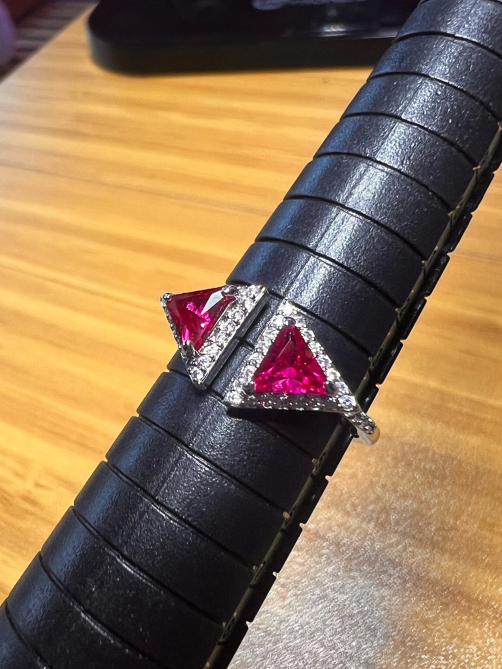 Bomb Party July Ring Size 6.5 "Arrows Mark" RBP5148 Lab C Ruby on Rhodium RETRO